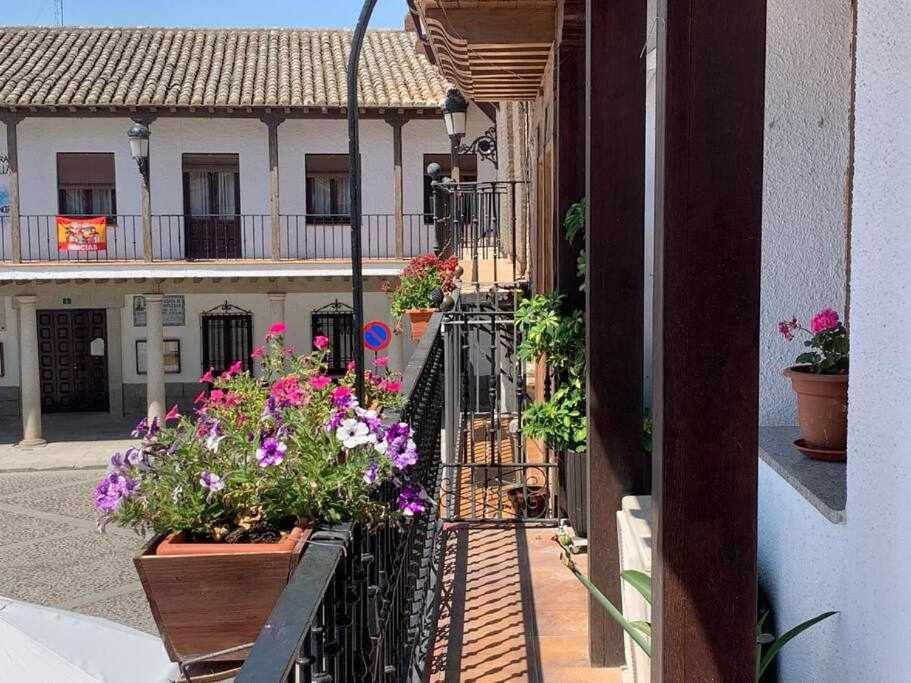 Apartamento El Balcon de la Rosa La Puebla de Montalbán Exterior foto